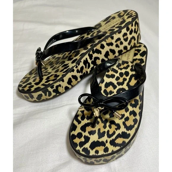 KATE SPADE Leopard Flip Flops Platform Sandal Black Bow Womens 7M New Logo Charm - Picture 2 of 9